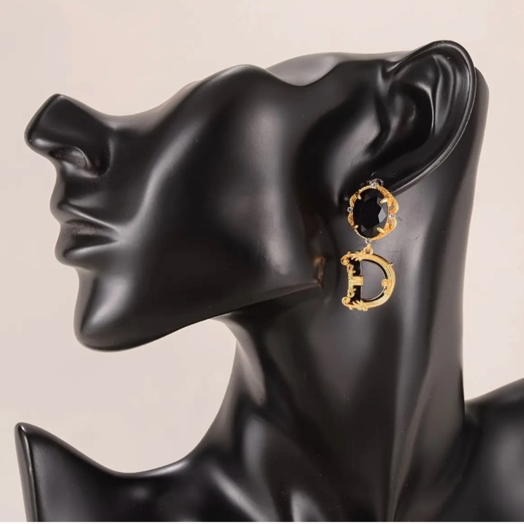 Elegant Gold And Black Drop Earrings